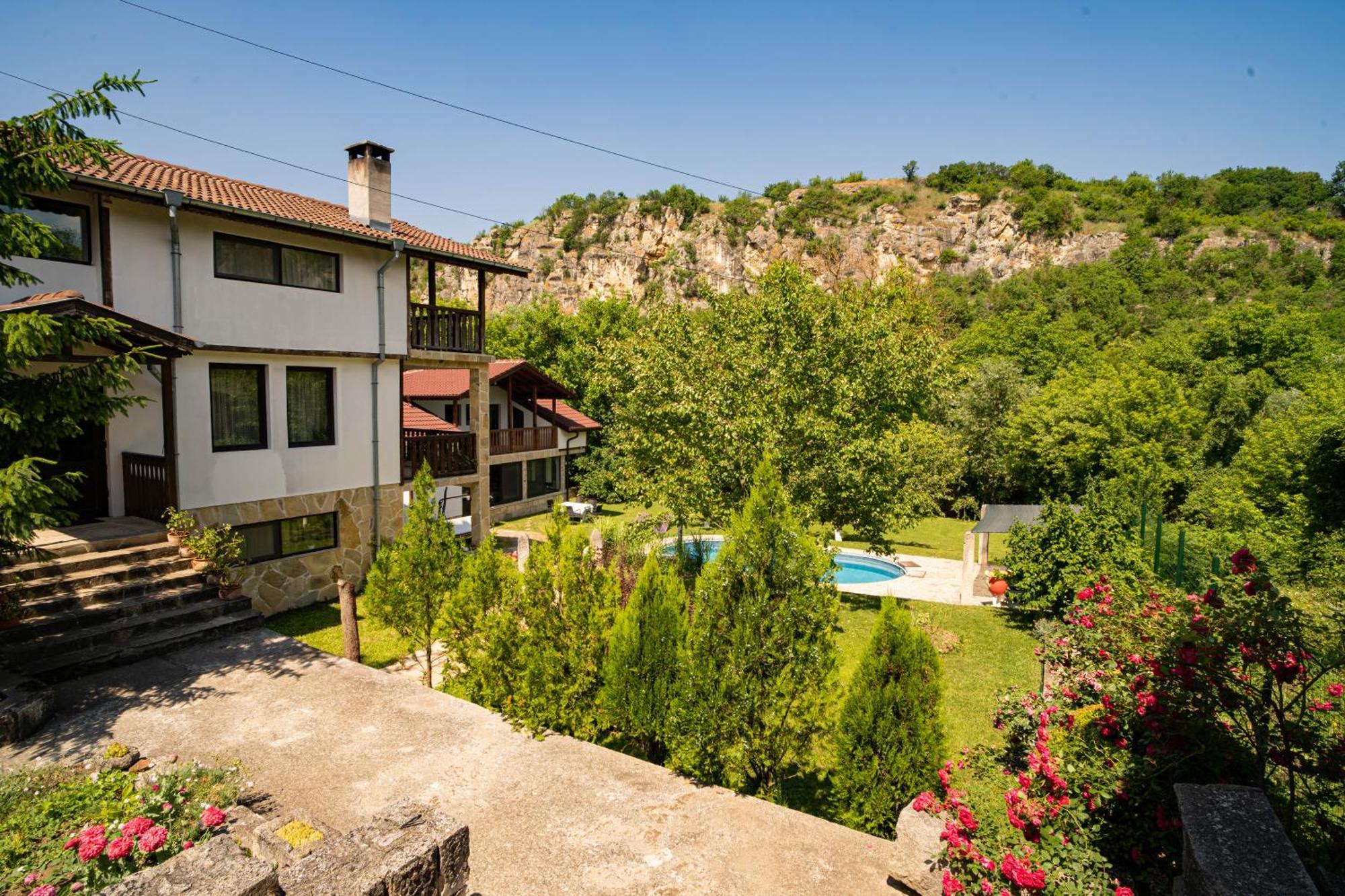 Hotel Neda'S House Cherven  Esterno foto